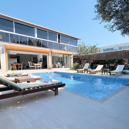 Cesmeli Boutique - Cesme, Izmir Çeşme